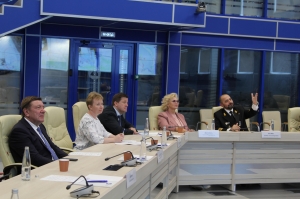 Росатомфлот посетило руководство ФМБА России