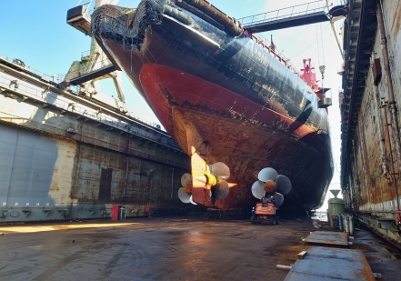 Росатомфлот начал программу ремонта атомных ледоколов