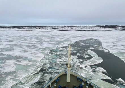 Атомный ледокол «Сибирь» Росатомфлота выполнил противозаторные работы на Енисее