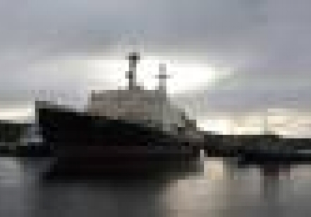 Атомный ледокол «Ленин» покинул место стоянки на Морском вокзале