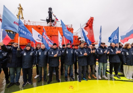 Участники второго потока федеральной программы «Время героев» завершили экспедицию на Северный полюс