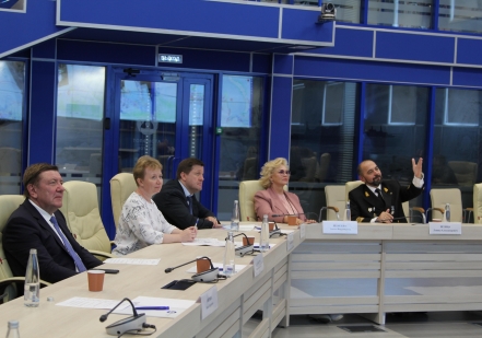 Росатомфлот посетило руководство ФМБА России