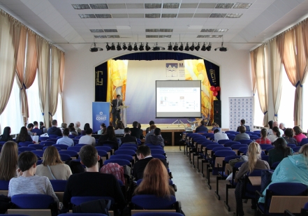 Росатомфлот и Кольская АЭС представили экологические отчеты студентам