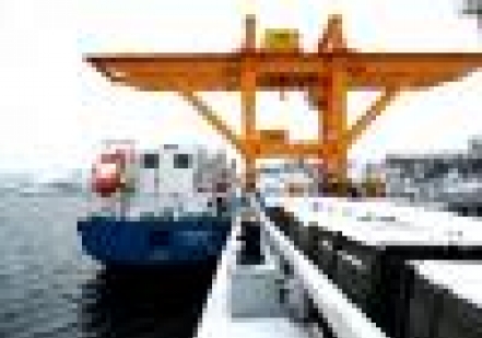 Судно-контейнеровоз «Россита» завершило работы по вывозу твердых радиоактивных отходов из губы Андреева